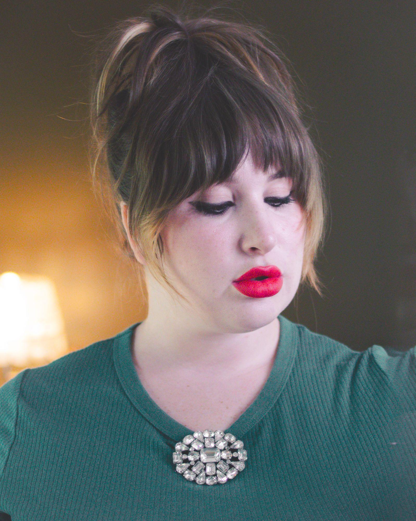 Vintage 1940s Art Deco Large Diamante Brooch by Unsigned Beauty - Vintage Meet Modern Vintage Jewelry - Chicago, Illinois - #oldhollywoodglamour #vintagemeetmodern #designervintage #jewelrybox #antiquejewelry #vintagejewelry