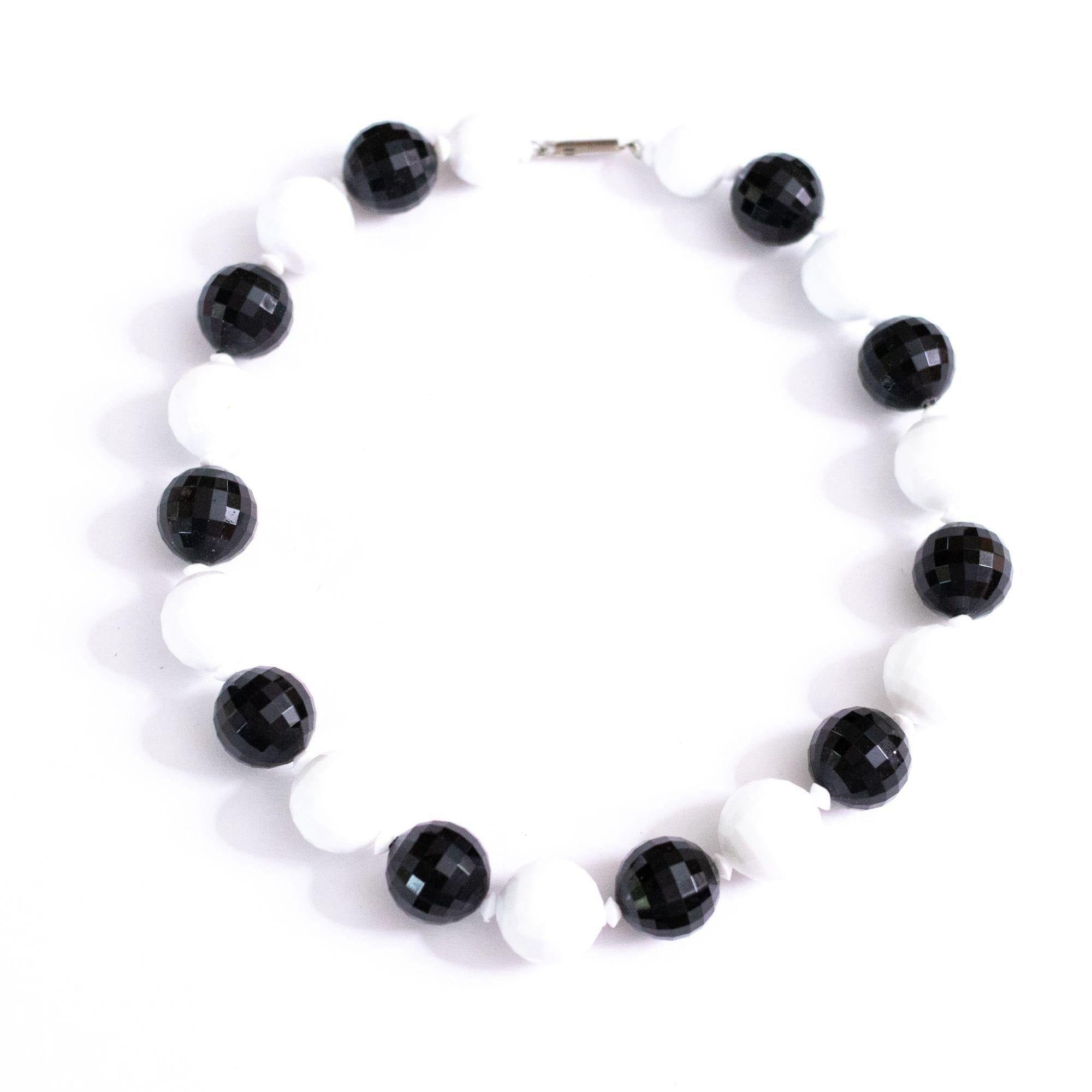 Vintage Chunky Faceted Black and White Lucite Beaded Necklace by Made in Hong Kong - Vintage Meet Modern Vintage Jewelry - Chicago, Illinois - #oldhollywoodglamour #vintagemeetmodern #designervintage #jewelrybox #antiquejewelry #vintagejewelry