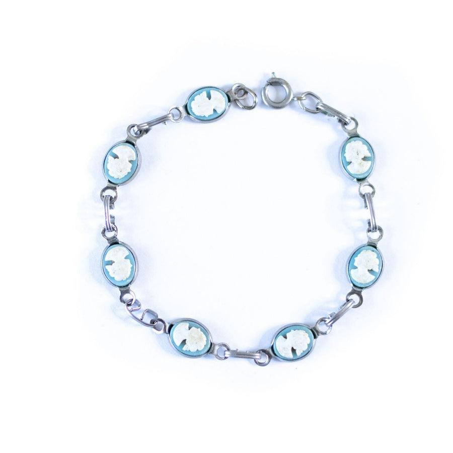 Vintage Petite Wedgewood Cameo Link Bracelet by Unsigned Beauty - Vintage Meet Modern Vintage Jewelry - Chicago, Illinois - #oldhollywoodglamour #vintagemeetmodern #designervintage #jewelrybox #antiquejewelry #vintagejewelry