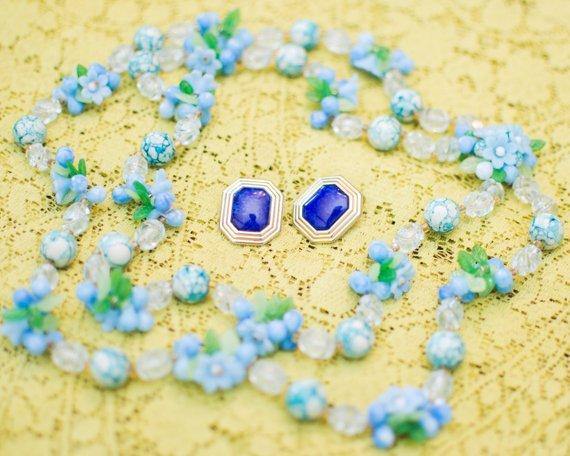 Vintage 1950s Blue and White Crystal Bubble Bead Necklace with Flowers by 1950s - Vintage Meet Modern Vintage Jewelry - Chicago, Illinois - #oldhollywoodglamour #vintagemeetmodern #designervintage #jewelrybox #antiquejewelry #vintagejewelry