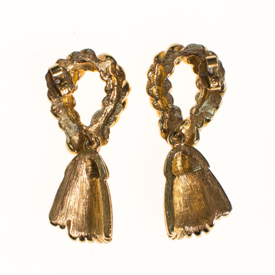 Vintage St John Couture Gold Tassel Earrings, Pierced, Dangling by Vintage Meet Modern - Vintage Meet Modern Vintage Jewelry - Chicago, Illinois - #oldhollywoodglamour #vintagemeetmodern #designervintage #jewelrybox #antiquejewelry #vintagejewelry