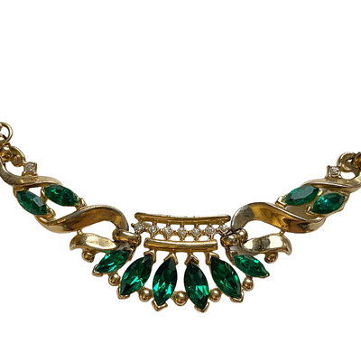 1950s Emerald Crystal and Diamante Necklace by Vintage Meet Modern  - Vintage Meet Modern Vintage Jewelry - Chicago, Illinois - #oldhollywoodglamour #vintagemeetmodern #designervintage #jewelrybox #antiquejewelry #vintagejewelry