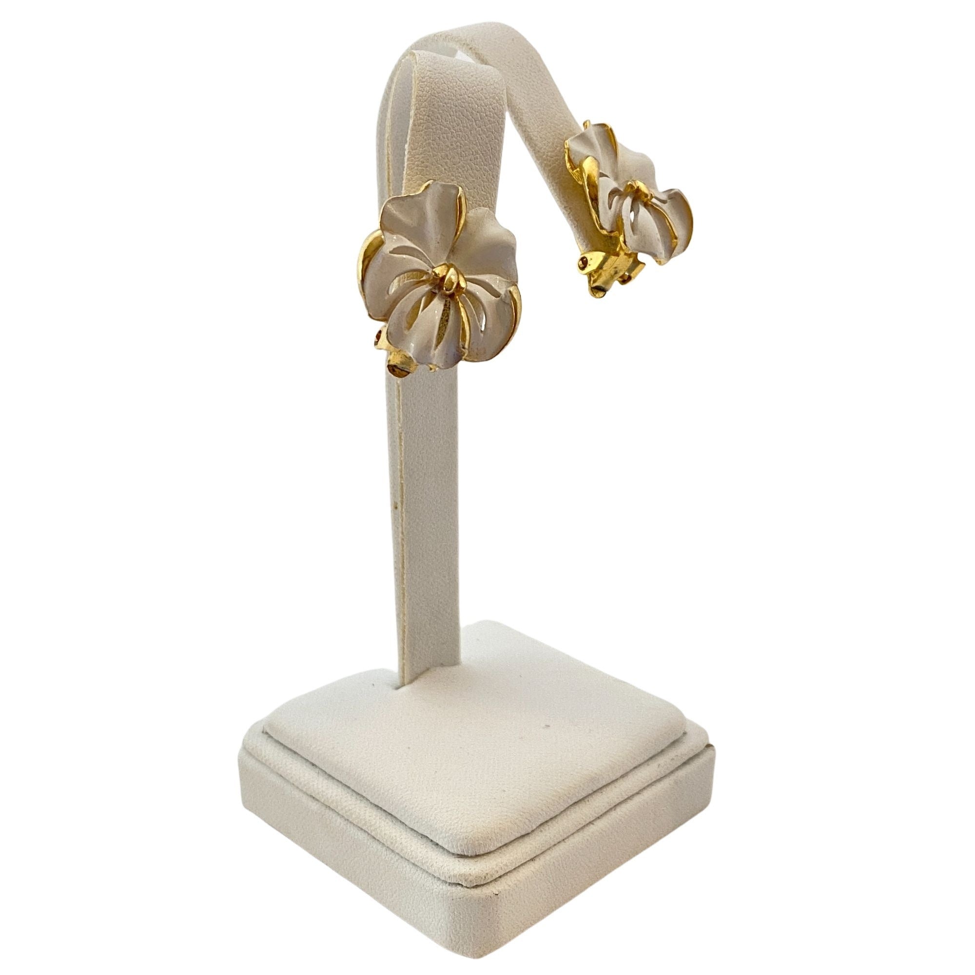 White and Gold Pansy Earrings by Unsigned Beauty - Vintage Meet Modern Vintage Jewelry - Chicago, Illinois - #oldhollywoodglamour #vintagemeetmodern #designervintage #jewelrybox #antiquejewelry #vintagejewelry