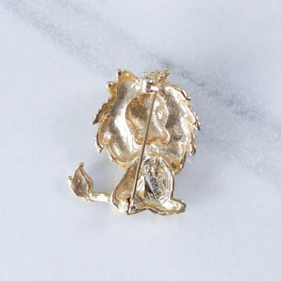 Vintage Gold Lion with Crown Brooch by Unsigned Beauty - Vintage Meet Modern Vintage Jewelry - Chicago, Illinois - #oldhollywoodglamour #vintagemeetmodern #designervintage #jewelrybox #antiquejewelry #vintagejewelry