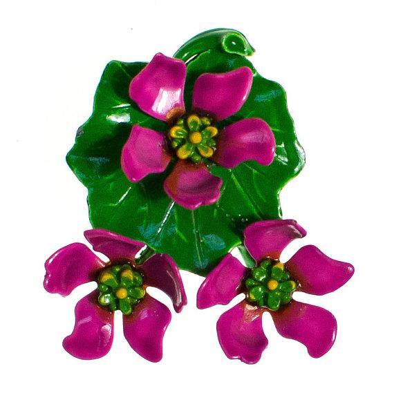 Vintage Metallic Pink Flower Brooch, Green Painted Leaf, Yellow and Green Center by 1950s - Vintage Meet Modern Vintage Jewelry - Chicago, Illinois - #oldhollywoodglamour #vintagemeetmodern #designervintage #jewelrybox #antiquejewelry #vintagejewelry