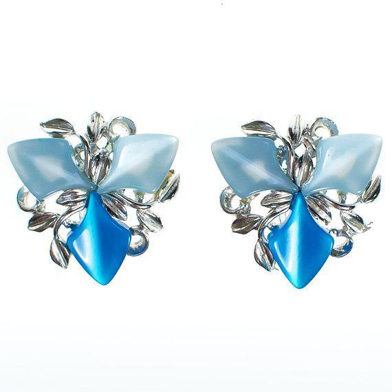 Vintage Blue Lucite Clip on Earrings, Silver Tone Shade of Blue Light Blue Thermoset