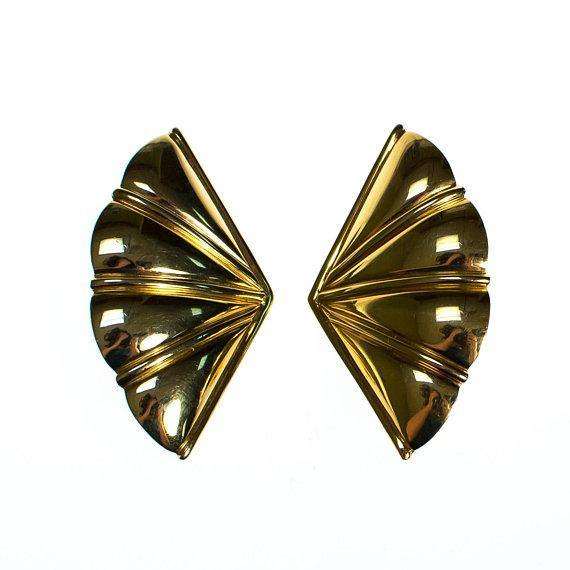 Gold tone Monet Fan Earrings by Monet - Vintage Meet Modern Vintage Jewelry - Chicago, Illinois - #oldhollywoodglamour #vintagemeetmodern #designervintage #jewelrybox #antiquejewelry #vintagejewelry