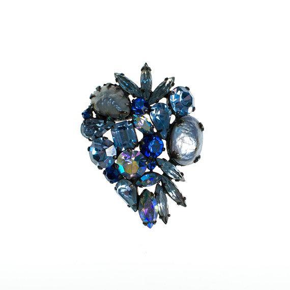 Vintage Weiss Blue Rhinestone and Gray Pearl Brooch by 1950s - Vintage Meet Modern Vintage Jewelry - Chicago, Illinois - #oldhollywoodglamour #vintagemeetmodern #designervintage #jewelrybox #antiquejewelry #vintagejewelry