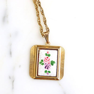 Vintage Guilloche Pendant Necklace by Unsigned Beauty - Vintage Meet Modern Vintage Jewelry - Chicago, Illinois - #oldhollywoodglamour #vintagemeetmodern #designervintage #jewelrybox #antiquejewelry #vintagejewelry
