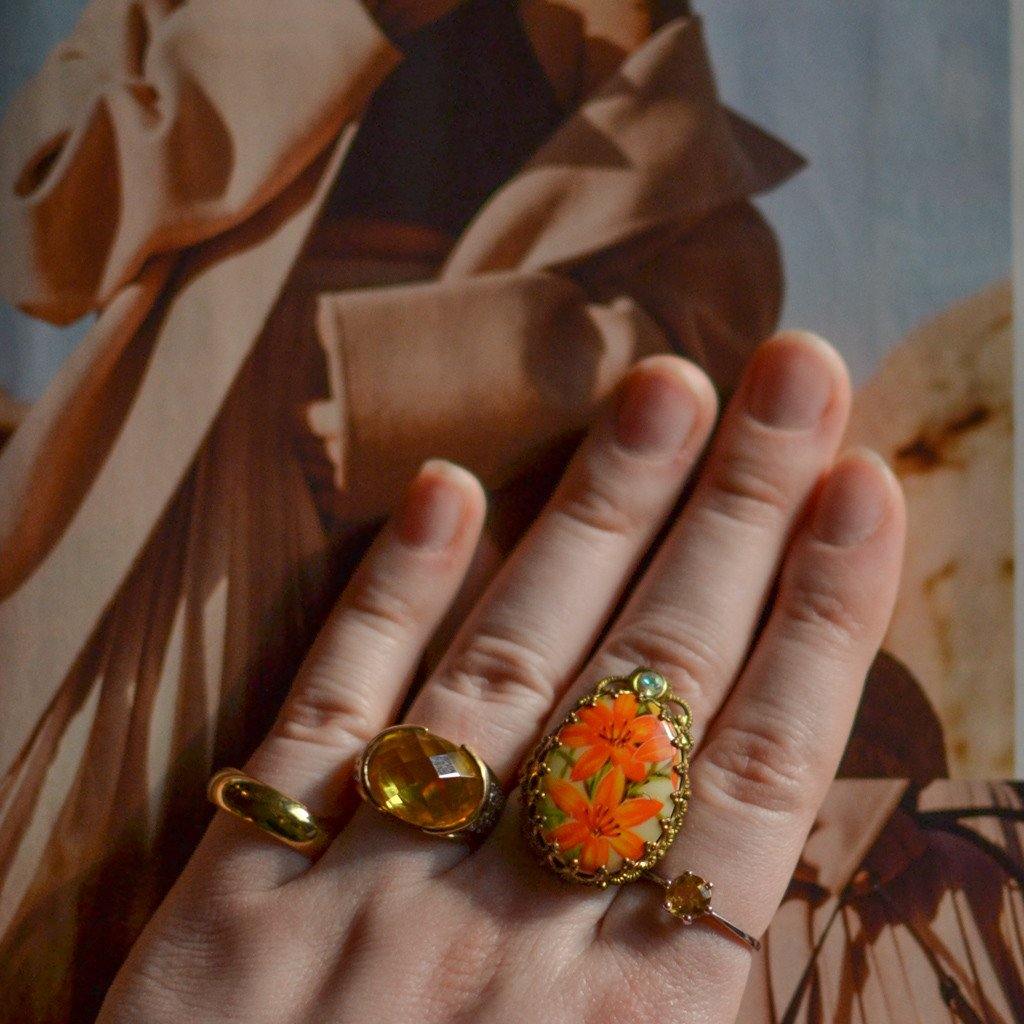 Yellow Citrine Crystal Cocktail Ring by 1980s - Vintage Meet Modern Vintage Jewelry - Chicago, Illinois - #oldhollywoodglamour #vintagemeetmodern #designervintage #jewelrybox #antiquejewelry #vintagejewelry