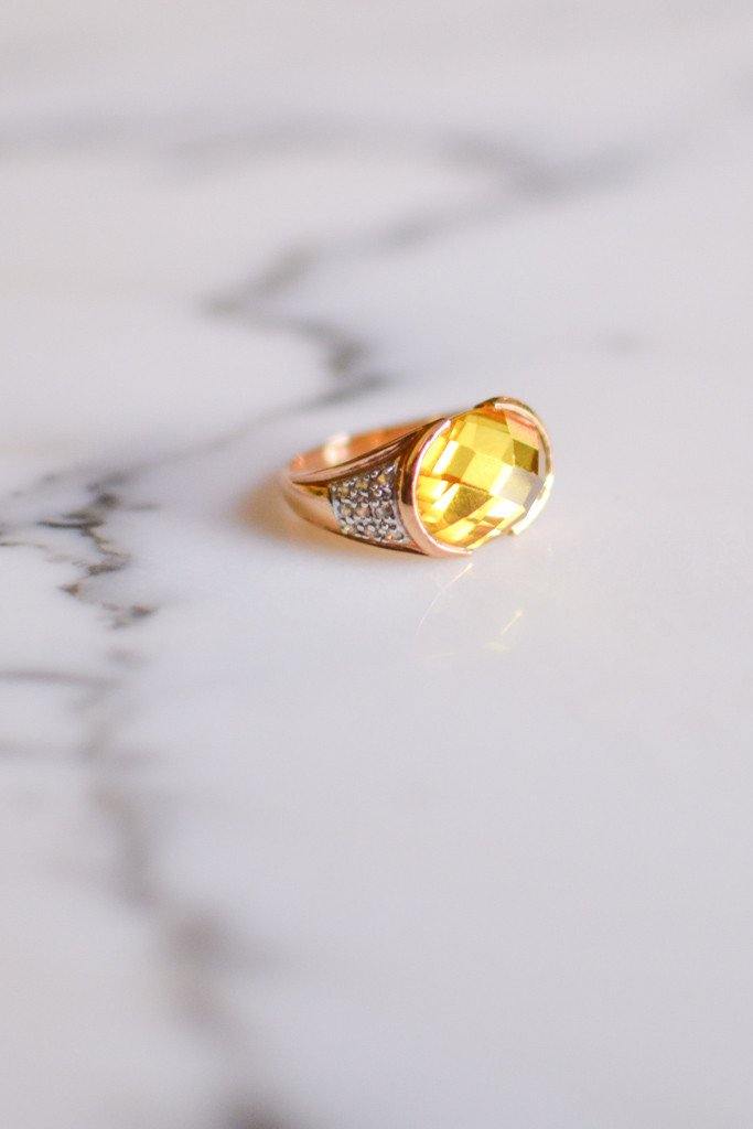 Yellow Citrine Crystal Cocktail Ring by 1980s - Vintage Meet Modern Vintage Jewelry - Chicago, Illinois - #oldhollywoodglamour #vintagemeetmodern #designervintage #jewelrybox #antiquejewelry #vintagejewelry