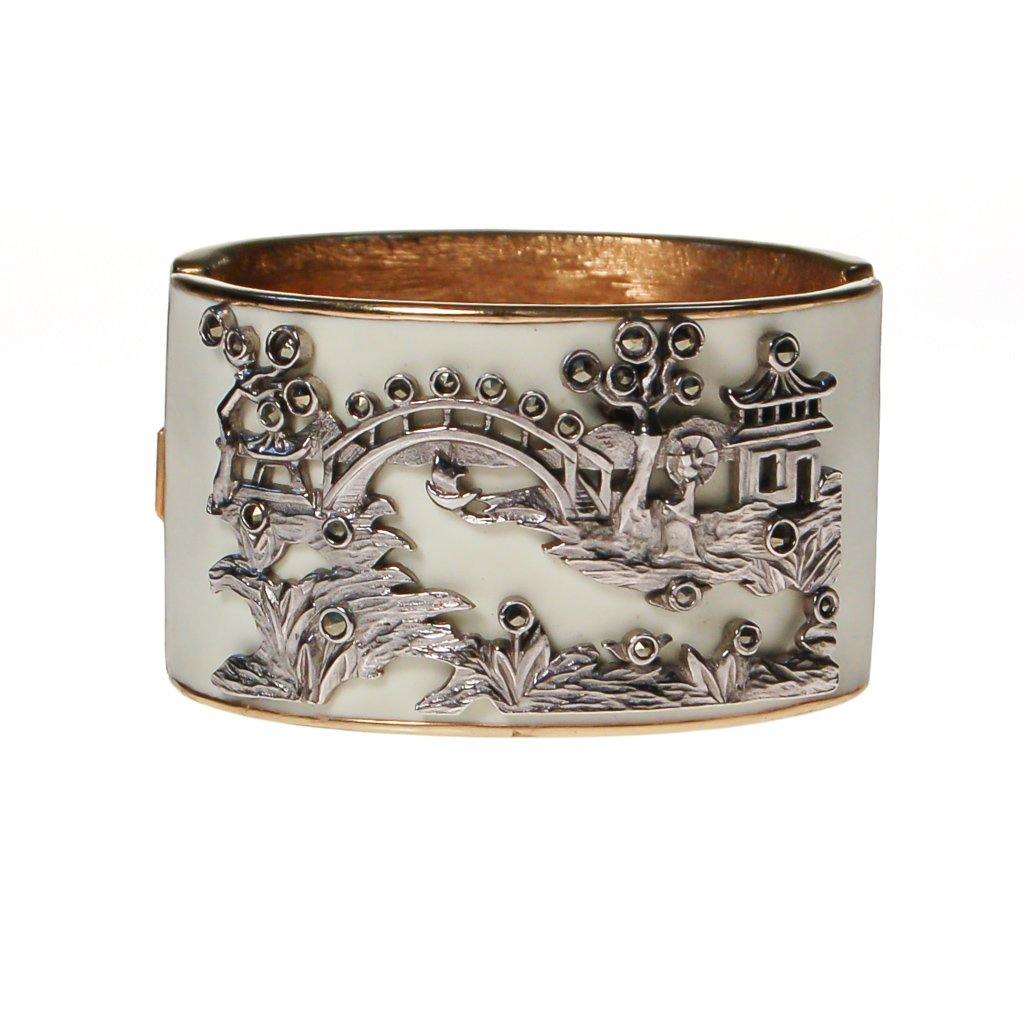 Ciner New York Scenic Garden in Antique Silver by Ciner - Vintage Meet Modern Vintage Jewelry - Chicago, Illinois - #oldhollywoodglamour #vintagemeetmodern #designervintage #jewelrybox #antiquejewelry #vintagejewelry