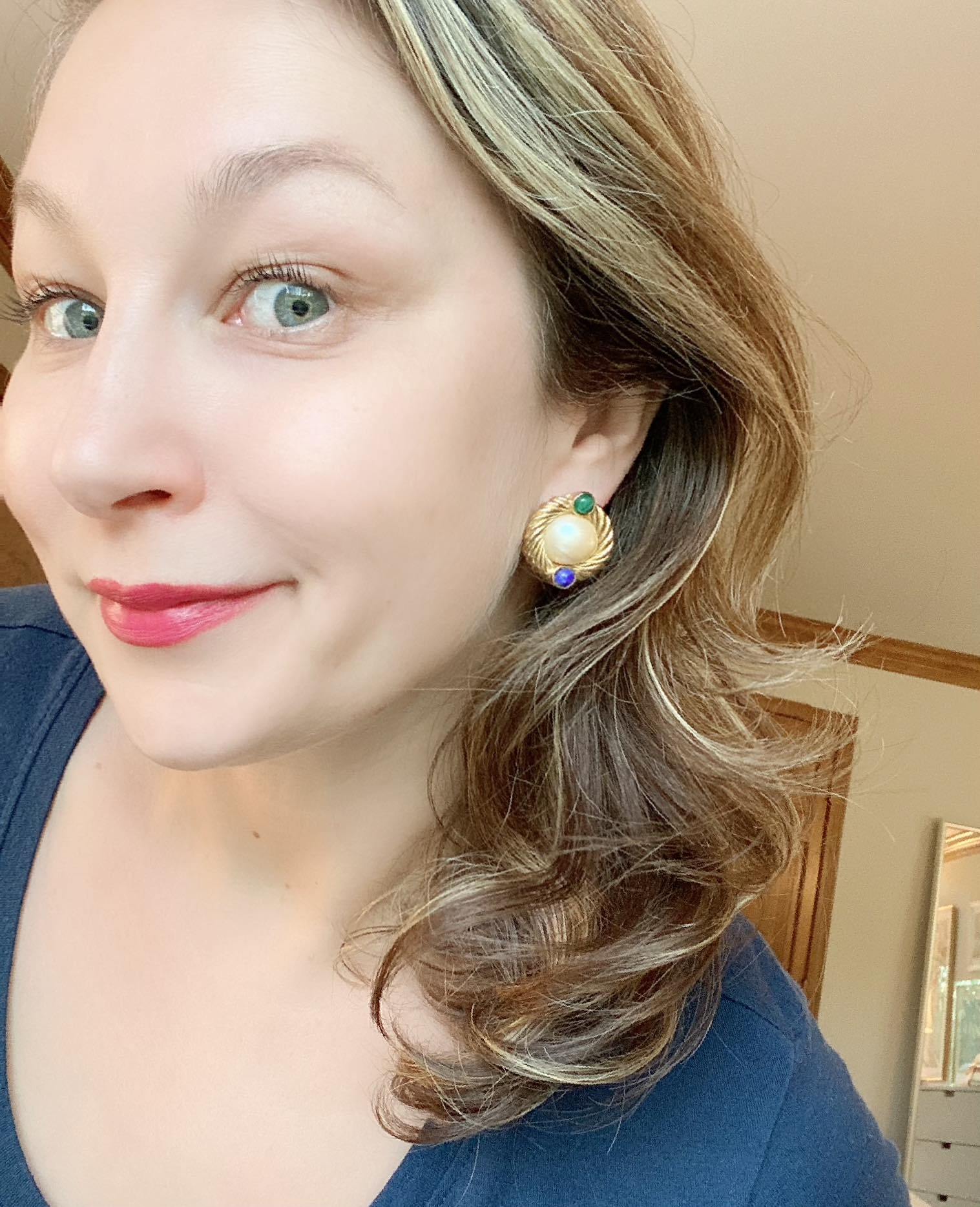 Vintage Gold Cable Earrings with Pearl Cabochon by Unsigned Beauty - Vintage Meet Modern Vintage Jewelry - Chicago, Illinois - #oldhollywoodglamour #vintagemeetmodern #designervintage #jewelrybox #antiquejewelry #vintagejewelry