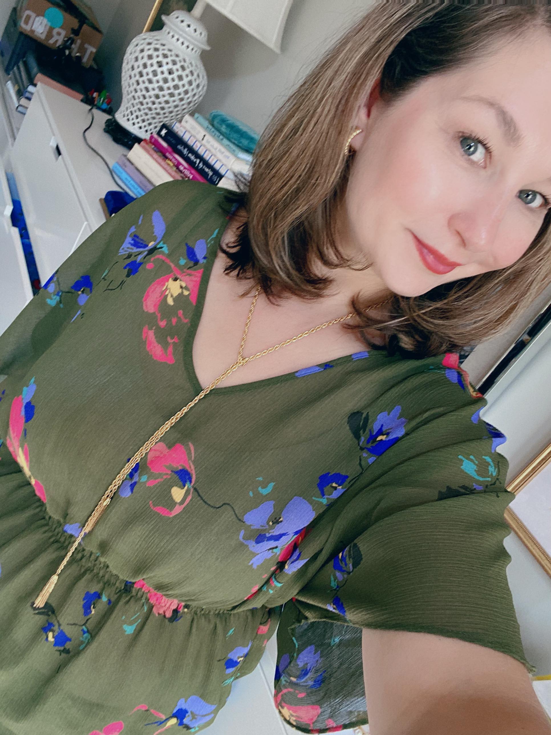 Vintage Gold Tassel Chain Lariat by Unsigned Beauty - Vintage Meet Modern Vintage Jewelry - Chicago, Illinois - #oldhollywoodglamour #vintagemeetmodern #designervintage #jewelrybox #antiquejewelry #vintagejewelry