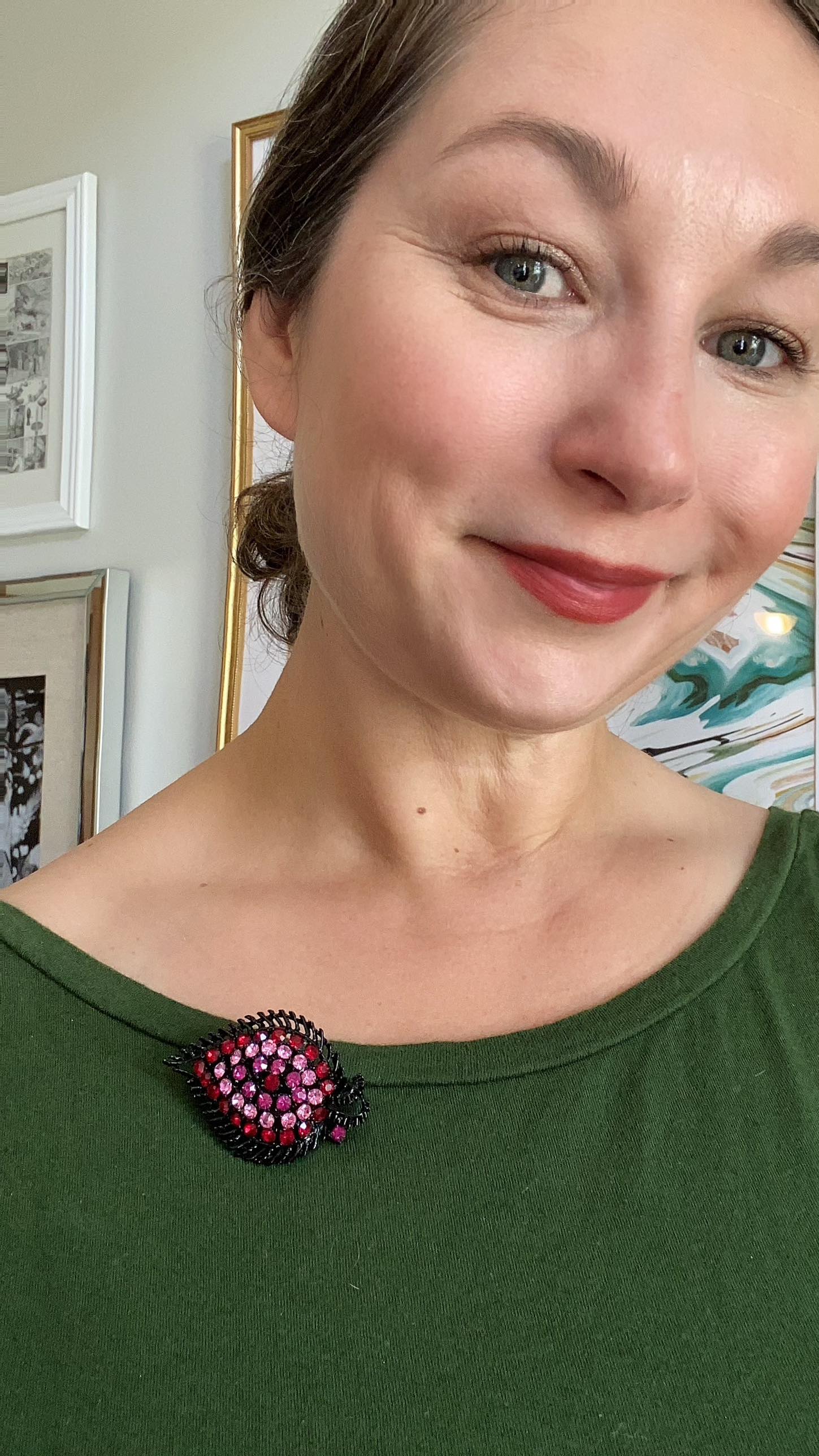 Vintage Light and Hot Pink Rhinestone Leaf Brooch by Unsigned Beauty - Vintage Meet Modern Vintage Jewelry - Chicago, Illinois - #oldhollywoodglamour #vintagemeetmodern #designervintage #jewelrybox #antiquejewelry #vintagejewelry