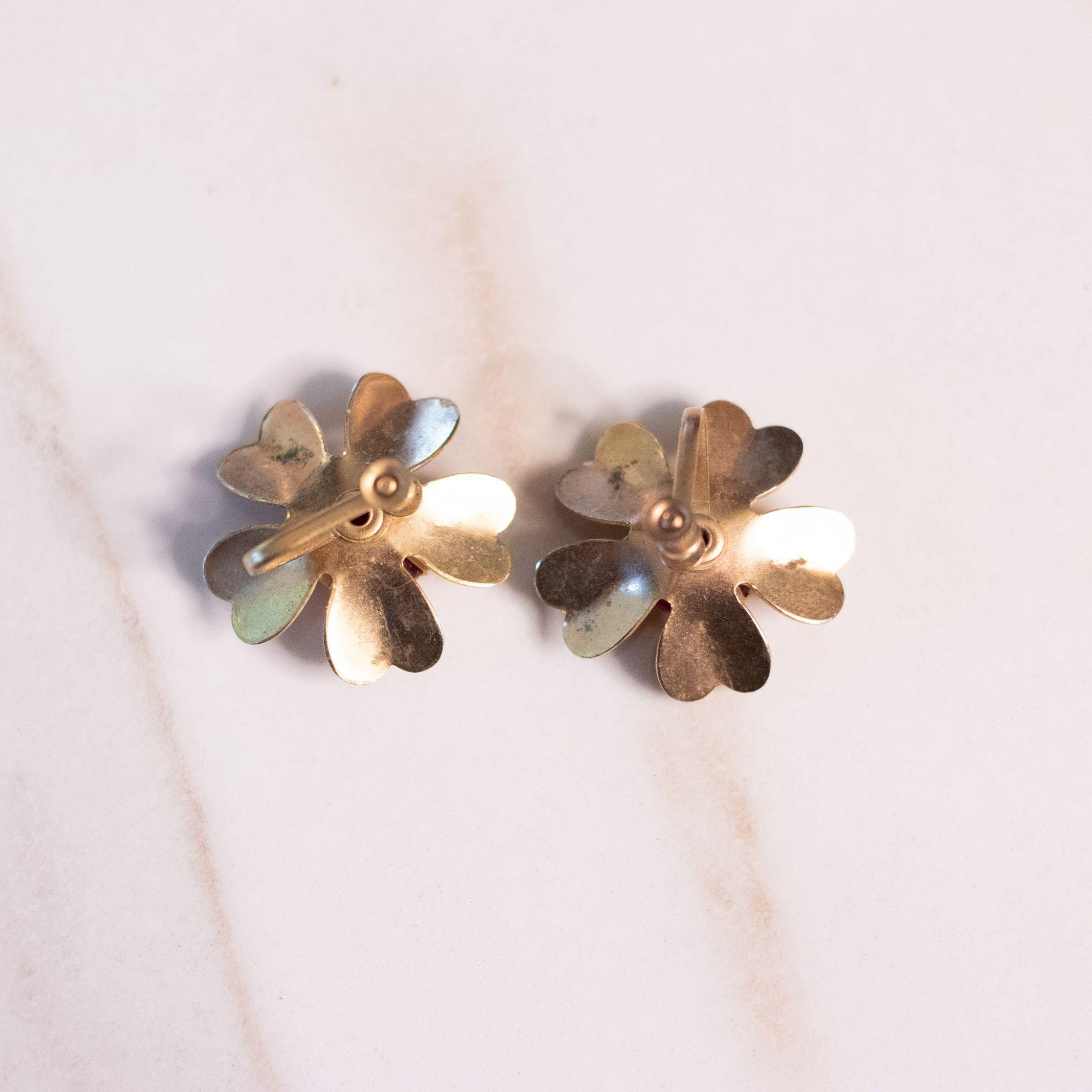 Vintage 1940s Gold Flower Earrings with Red Rhinestones by Unsigned Beauty - Vintage Meet Modern Vintage Jewelry - Chicago, Illinois - #oldhollywoodglamour #vintagemeetmodern #designervintage #jewelrybox #antiquejewelry #vintagejewelry