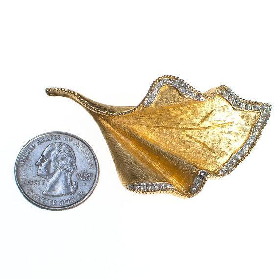 Vintage Mid Century Modern Gold Leaf Brooch with Diamante Crystal Rhinestones by 1960s - Vintage Meet Modern Vintage Jewelry - Chicago, Illinois - #oldhollywoodglamour #vintagemeetmodern #designervintage #jewelrybox #antiquejewelry #vintagejewelry