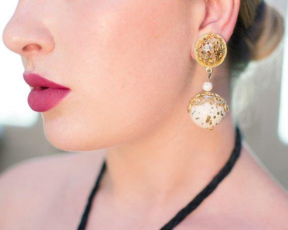 Vintage 1980s White and Gold Speckled Bead Drop Statement Earrings, Clip On by 1980s - Vintage Meet Modern Vintage Jewelry - Chicago, Illinois - #oldhollywoodglamour #vintagemeetmodern #designervintage #jewelrybox #antiquejewelry #vintagejewelry