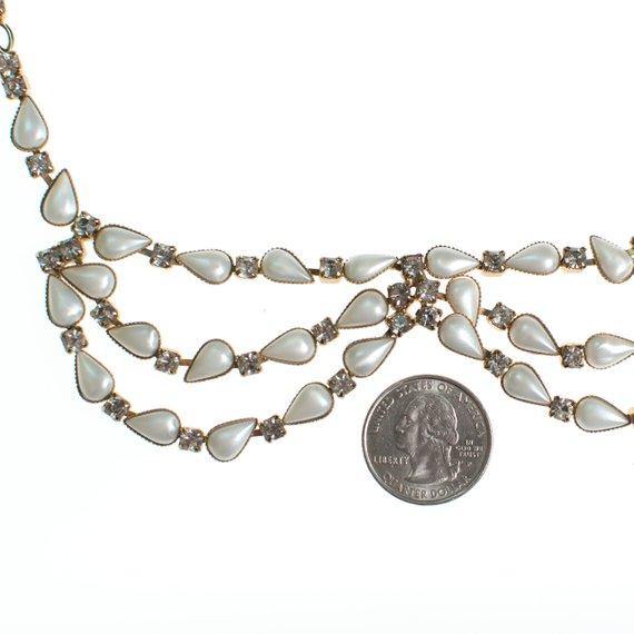 Vintage 1950s Faux Pearl and Rhinestone Peter Pan Collar Necklace by 1950s - Vintage Meet Modern Vintage Jewelry - Chicago, Illinois - #oldhollywoodglamour #vintagemeetmodern #designervintage #jewelrybox #antiquejewelry #vintagejewelry