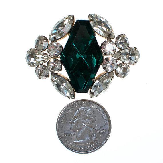 Vintage Emerald Green and Clear Rhinestone Brooch by 1960s - Vintage Meet Modern Vintage Jewelry - Chicago, Illinois - #oldhollywoodglamour #vintagemeetmodern #designervintage #jewelrybox #antiquejewelry #vintagejewelry