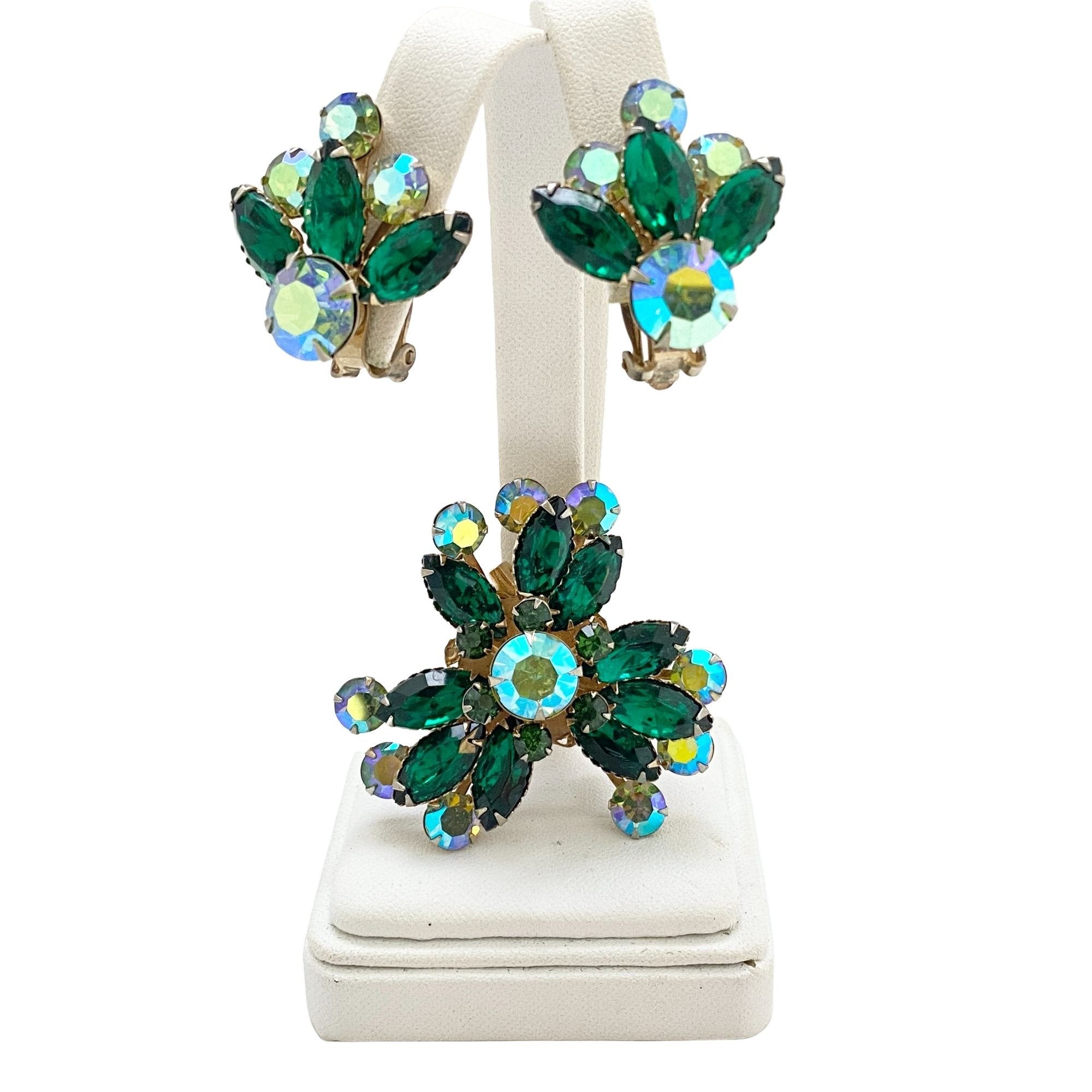 Vintage Celebrity Green Rhinestone and Aurora Borealis Crystal Brooch by Vintage Meet Modern - Vintage Meet Modern Vintage Jewelry - Chicago, Illinois - #oldhollywoodglamour #vintagemeetmodern #designervintage #jewelrybox #antiquejewelry #vintagejewelry