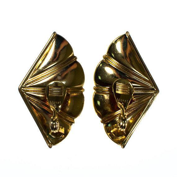 Gold tone Monet Fan Earrings by Monet - Vintage Meet Modern Vintage Jewelry - Chicago, Illinois - #oldhollywoodglamour #vintagemeetmodern #designervintage #jewelrybox #antiquejewelry #vintagejewelry