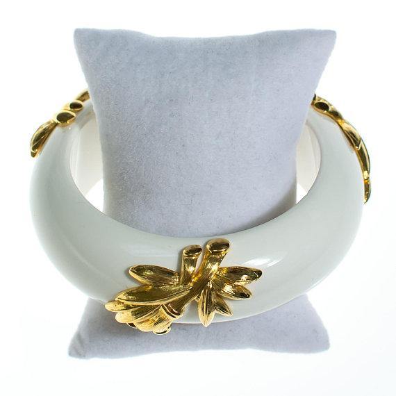 Vintage Monet White Bangle Bracelet with Gold Leaves by 1970s - Vintage Meet Modern Vintage Jewelry - Chicago, Illinois - #oldhollywoodglamour #vintagemeetmodern #designervintage #jewelrybox #antiquejewelry #vintagejewelry