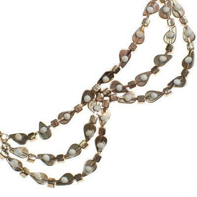 Vintage 1950s Faux Pearl and Rhinestone Peter Pan Collar Necklace by 1950s - Vintage Meet Modern Vintage Jewelry - Chicago, Illinois - #oldhollywoodglamour #vintagemeetmodern #designervintage #jewelrybox #antiquejewelry #vintagejewelry