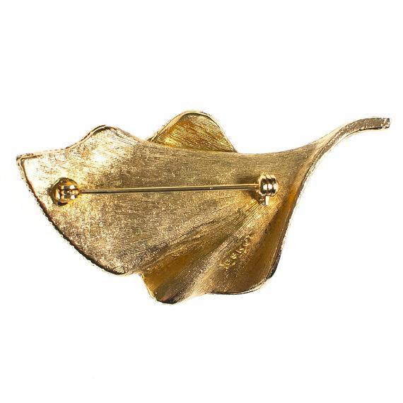 Vintage Mid Century Modern Gold Leaf Brooch with Diamante Crystal Rhinestones by 1960s - Vintage Meet Modern Vintage Jewelry - Chicago, Illinois - #oldhollywoodglamour #vintagemeetmodern #designervintage #jewelrybox #antiquejewelry #vintagejewelry