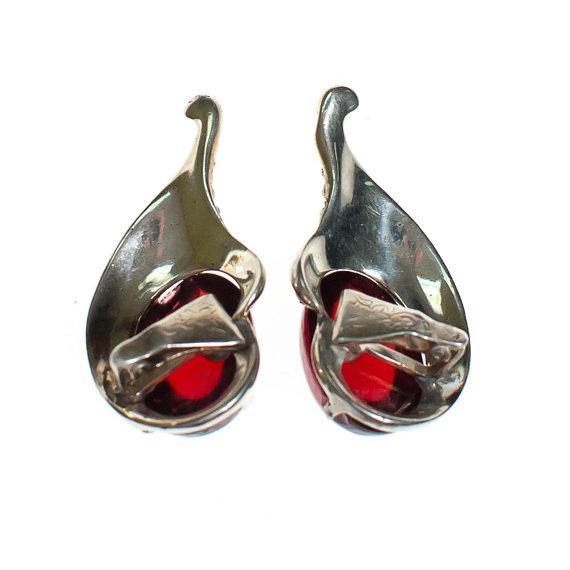 Vintage 1940s Crown Trifari Ruby Crystal Cabochon Silver Earrings by 1940s - Vintage Meet Modern Vintage Jewelry - Chicago, Illinois - #oldhollywoodglamour #vintagemeetmodern #designervintage #jewelrybox #antiquejewelry #vintagejewelry