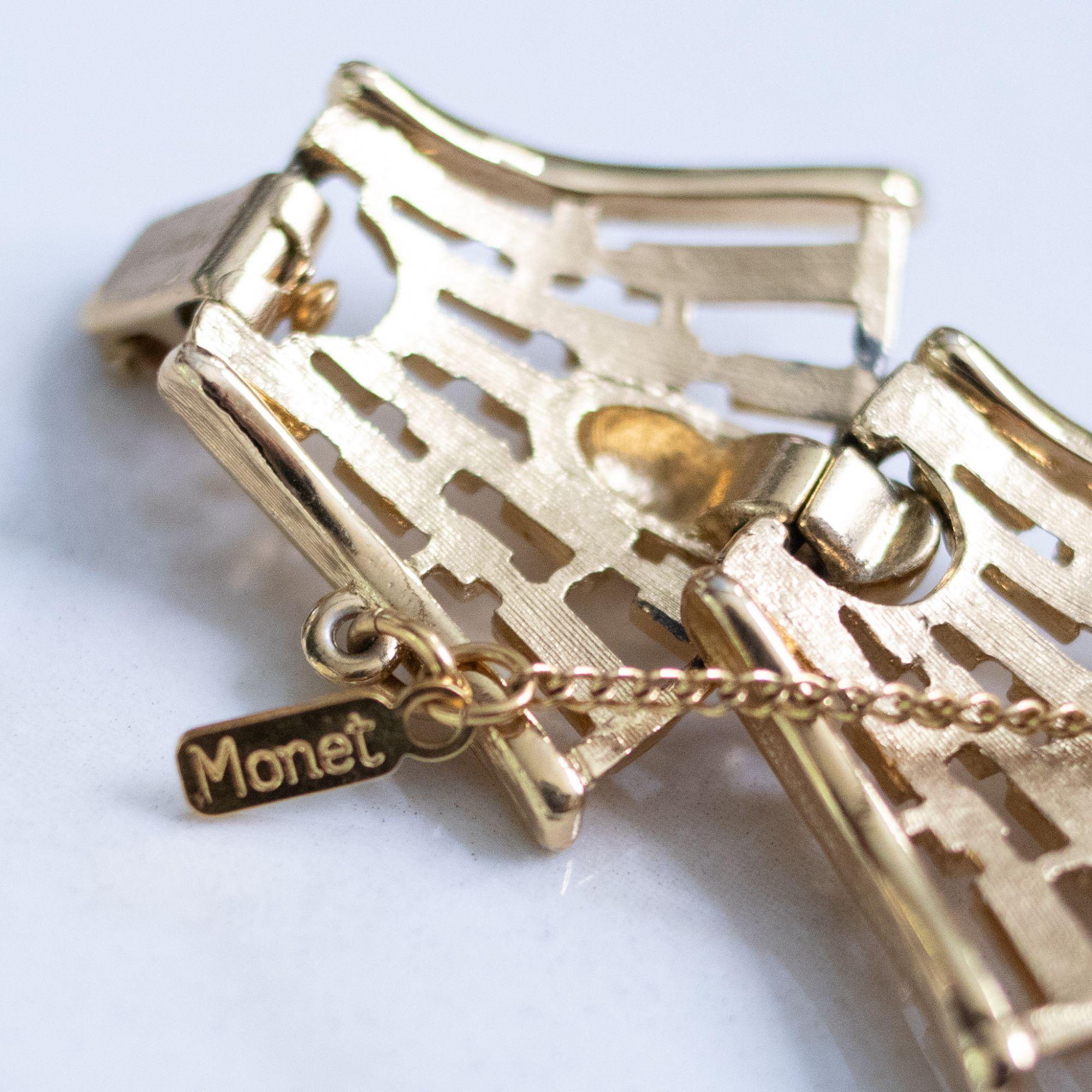 Vintage Monet Fan Link Bracelet by Monet - Vintage Meet Modern Vintage Jewelry - Chicago, Illinois - #oldhollywoodglamour #vintagemeetmodern #designervintage #jewelrybox #antiquejewelry #vintagejewelry