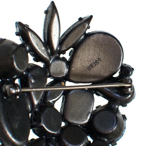 Vintage Weiss Blue Rhinestone and Gray Pearl Brooch by 1950s - Vintage Meet Modern Vintage Jewelry - Chicago, Illinois - #oldhollywoodglamour #vintagemeetmodern #designervintage #jewelrybox #antiquejewelry #vintagejewelry