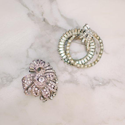 Vintage Art Deco Clear Diamond Look Rhinestone Brooch Pin by Art Deco - Vintage Meet Modern Vintage Jewelry - Chicago, Illinois - #oldhollywoodglamour #vintagemeetmodern #designervintage #jewelrybox #antiquejewelry #vintagejewelry