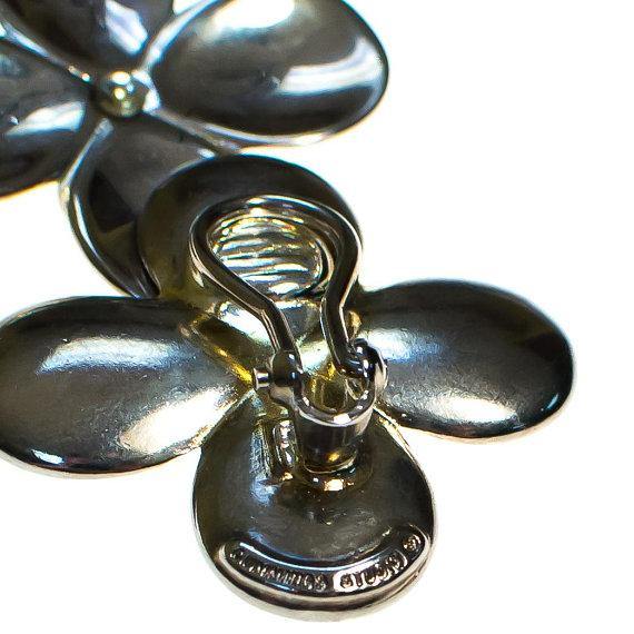 Vintage Angela Cummings Sterling Silver Flower Earrings by Angela Cummings - Vintage Meet Modern Vintage Jewelry - Chicago, Illinois - #oldhollywoodglamour #vintagemeetmodern #designervintage #jewelrybox #antiquejewelry #vintagejewelry