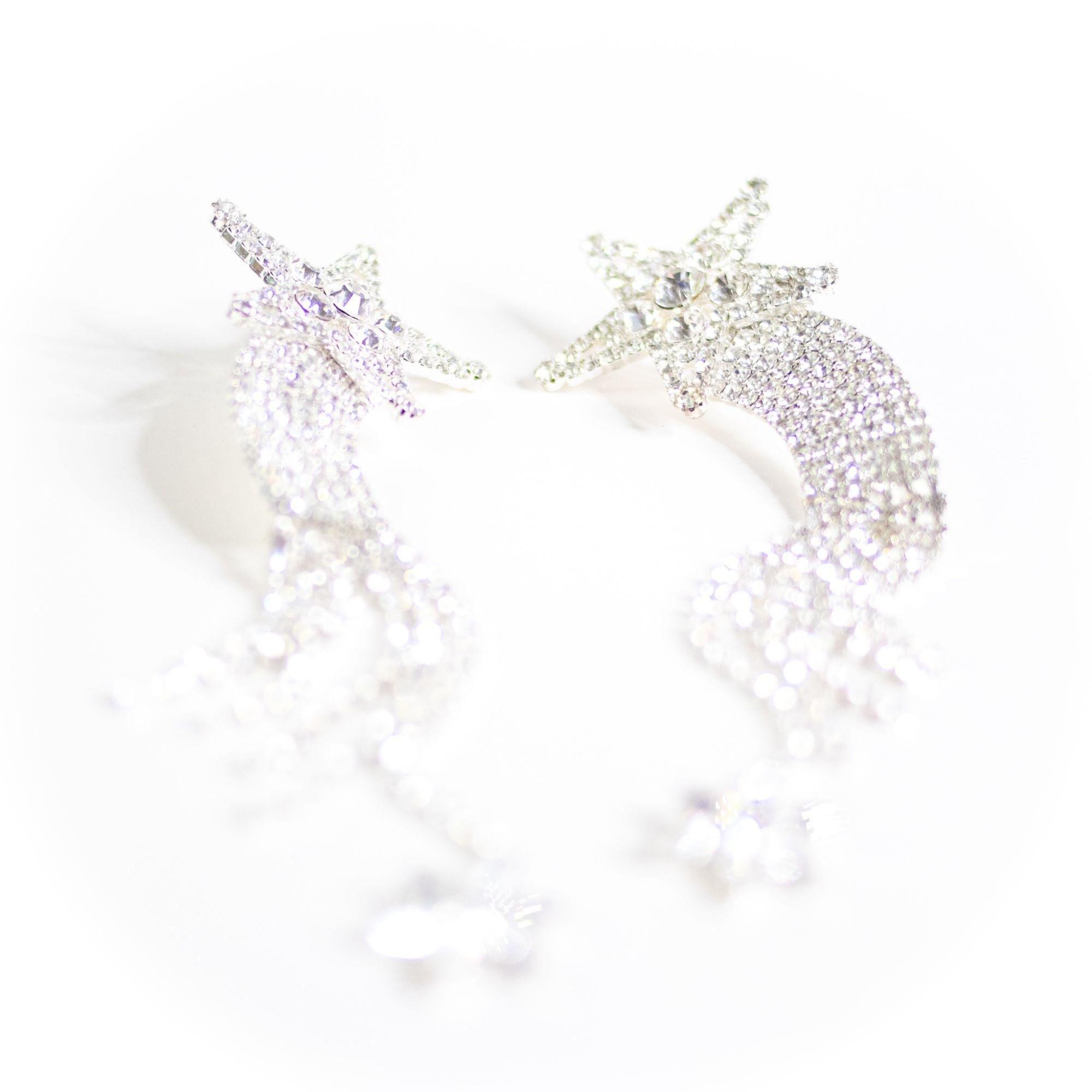 White Rhinestone Shooting  Star Statement Earrings by Unsigned Beauty - Vintage Meet Modern Vintage Jewelry - Chicago, Illinois - #oldhollywoodglamour #vintagemeetmodern #designervintage #jewelrybox #antiquejewelry #vintagejewelry