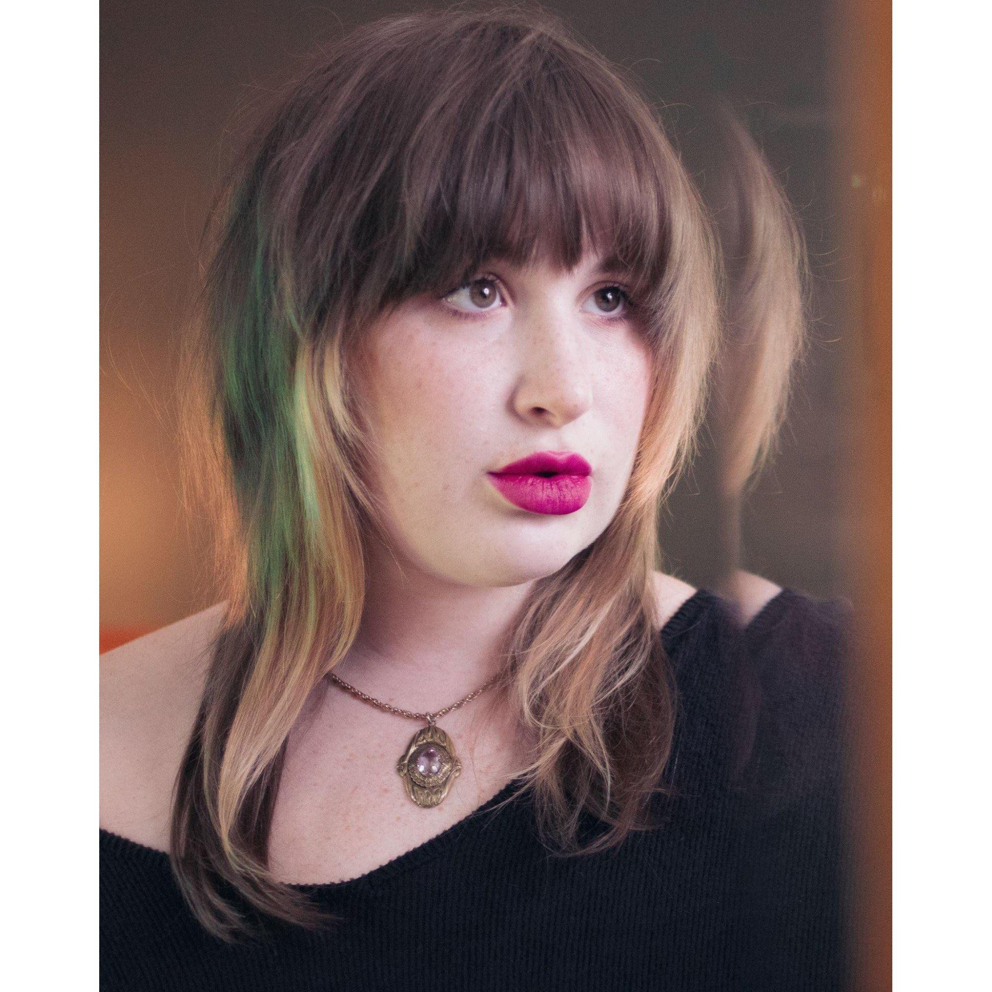 Vintage Art Deco Alexandrite Pendant Necklace by Unsigned Beauty - Vintage Meet Modern Vintage Jewelry - Chicago, Illinois - #oldhollywoodglamour #vintagemeetmodern #designervintage #jewelrybox #antiquejewelry #vintagejewelry