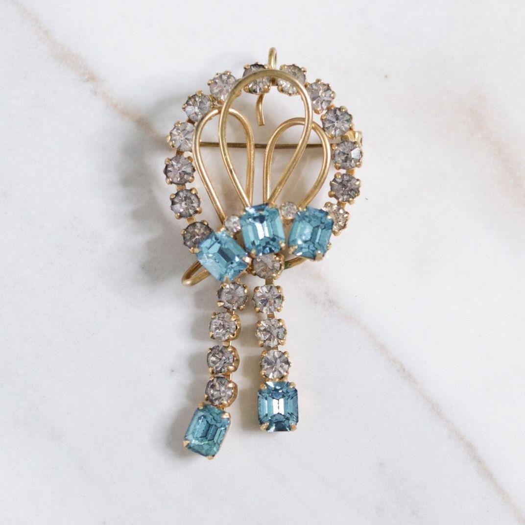 Vintage Blue and Diamante Rhinestone Tassel Brooch by Unsigned Beauty - Vintage Meet Modern Vintage Jewelry - Chicago, Illinois - #oldhollywoodglamour #vintagemeetmodern #designervintage #jewelrybox #antiquejewelry #vintagejewelry