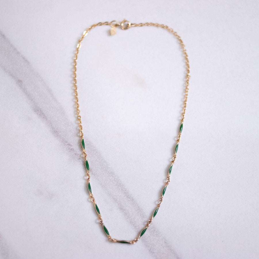 Vintage Sarah Coventry Minimalist Green Enamel Link Dainty Necklace by Sarah Coventry - Vintage Meet Modern Vintage Jewelry - Chicago, Illinois - #oldhollywoodglamour #vintagemeetmodern #designervintage #jewelrybox #antiquejewelry #vintagejewelry