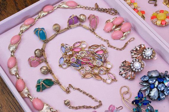 Vintage Weiss Blue Rhinestone and Gray Pearl Brooch by 1950s - Vintage Meet Modern Vintage Jewelry - Chicago, Illinois - #oldhollywoodglamour #vintagemeetmodern #designervintage #jewelrybox #antiquejewelry #vintagejewelry