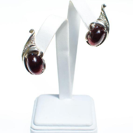 Vintage 1940s Crown Trifari Ruby Crystal Cabochon Silver Earrings by 1940s - Vintage Meet Modern Vintage Jewelry - Chicago, Illinois - #oldhollywoodglamour #vintagemeetmodern #designervintage #jewelrybox #antiquejewelry #vintagejewelry