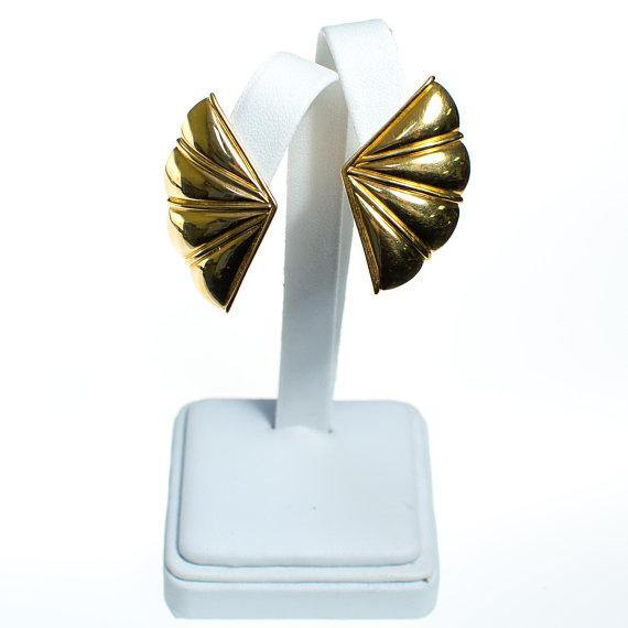 Gold tone Monet Fan Earrings by Monet - Vintage Meet Modern Vintage Jewelry - Chicago, Illinois - #oldhollywoodglamour #vintagemeetmodern #designervintage #jewelrybox #antiquejewelry #vintagejewelry