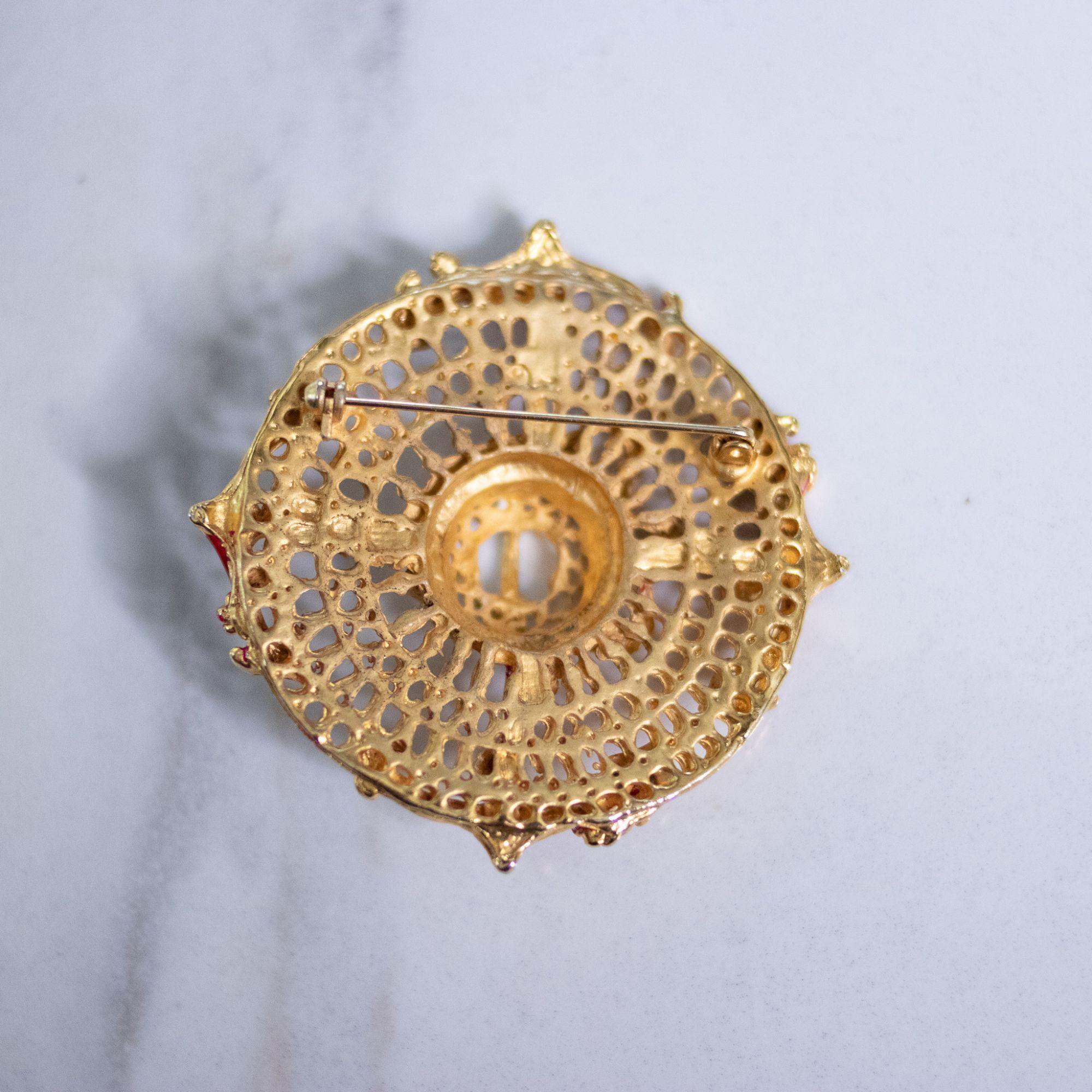Vintage Red, Gold, and White Anchor Brooch by Unsigned Beauty - Vintage Meet Modern Vintage Jewelry - Chicago, Illinois - #oldhollywoodglamour #vintagemeetmodern #designervintage #jewelrybox #antiquejewelry #vintagejewelry