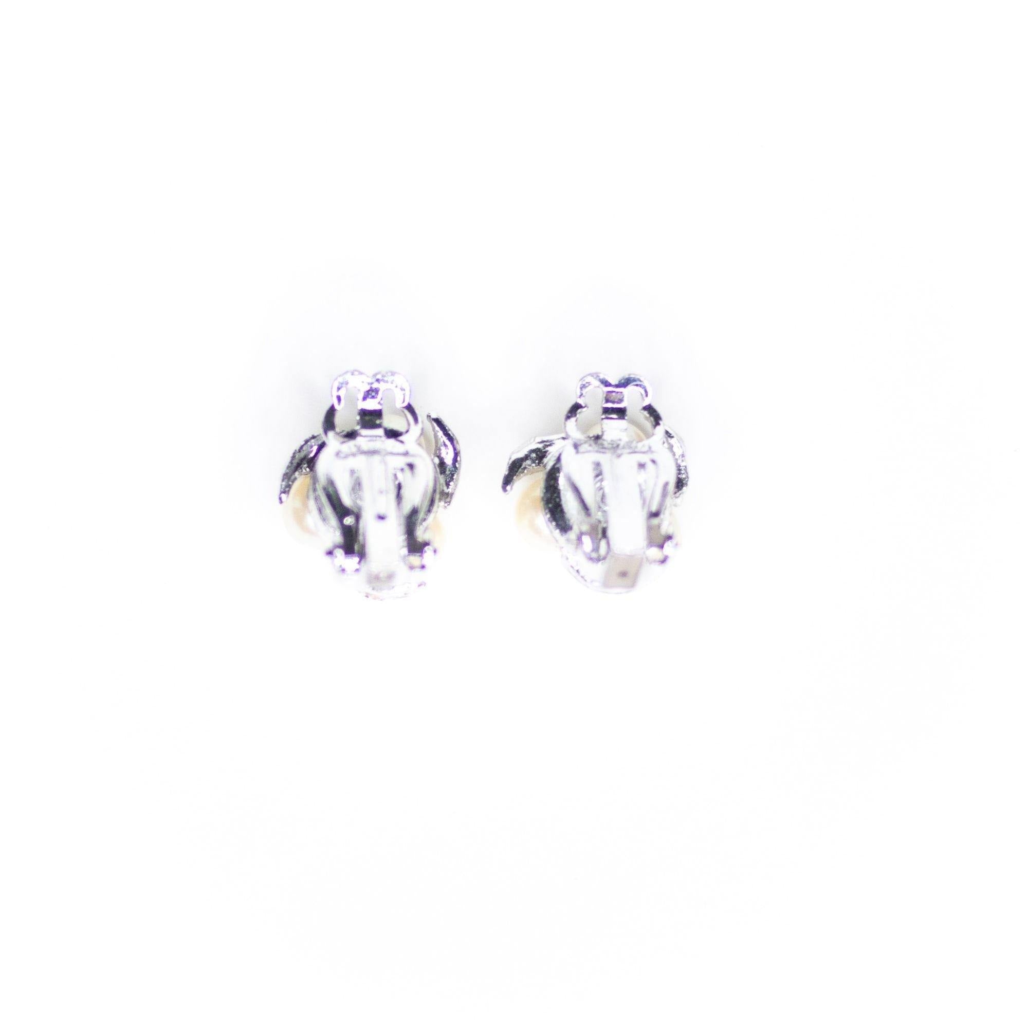 Vintage Art Deco Pearl and Diamante Clip Earrings by Japan - Vintage Meet Modern Vintage Jewelry - Chicago, Illinois - #oldhollywoodglamour #vintagemeetmodern #designervintage #jewelrybox #antiquejewelry #vintagejewelry