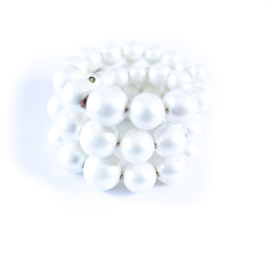 Vintage 1950s Pearl Coil Bracelet by Unsigned Beauty - Vintage Meet Modern Vintage Jewelry - Chicago, Illinois - #oldhollywoodglamour #vintagemeetmodern #designervintage #jewelrybox #antiquejewelry #vintagejewelry