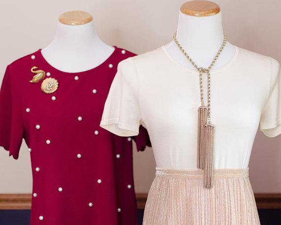 Vintage Gold Tone Lariate Tassel Necklace by 1960s - Vintage Meet Modern Vintage Jewelry - Chicago, Illinois - #oldhollywoodglamour #vintagemeetmodern #designervintage #jewelrybox #antiquejewelry #vintagejewelry