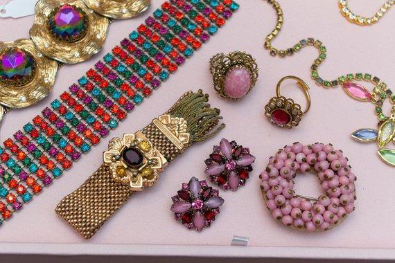 Vintage Pink and Red Rhinestone Scatter Pins, Brooches by 1960s - Vintage Meet Modern Vintage Jewelry - Chicago, Illinois - #oldhollywoodglamour #vintagemeetmodern #designervintage #jewelrybox #antiquejewelry #vintagejewelry