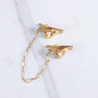 Vintage Calla Lily Sweater Guard by Patent Pending - Vintage Meet Modern Vintage Jewelry - Chicago, Illinois - #oldhollywoodglamour #vintagemeetmodern #designervintage #jewelrybox #antiquejewelry #vintagejewelry