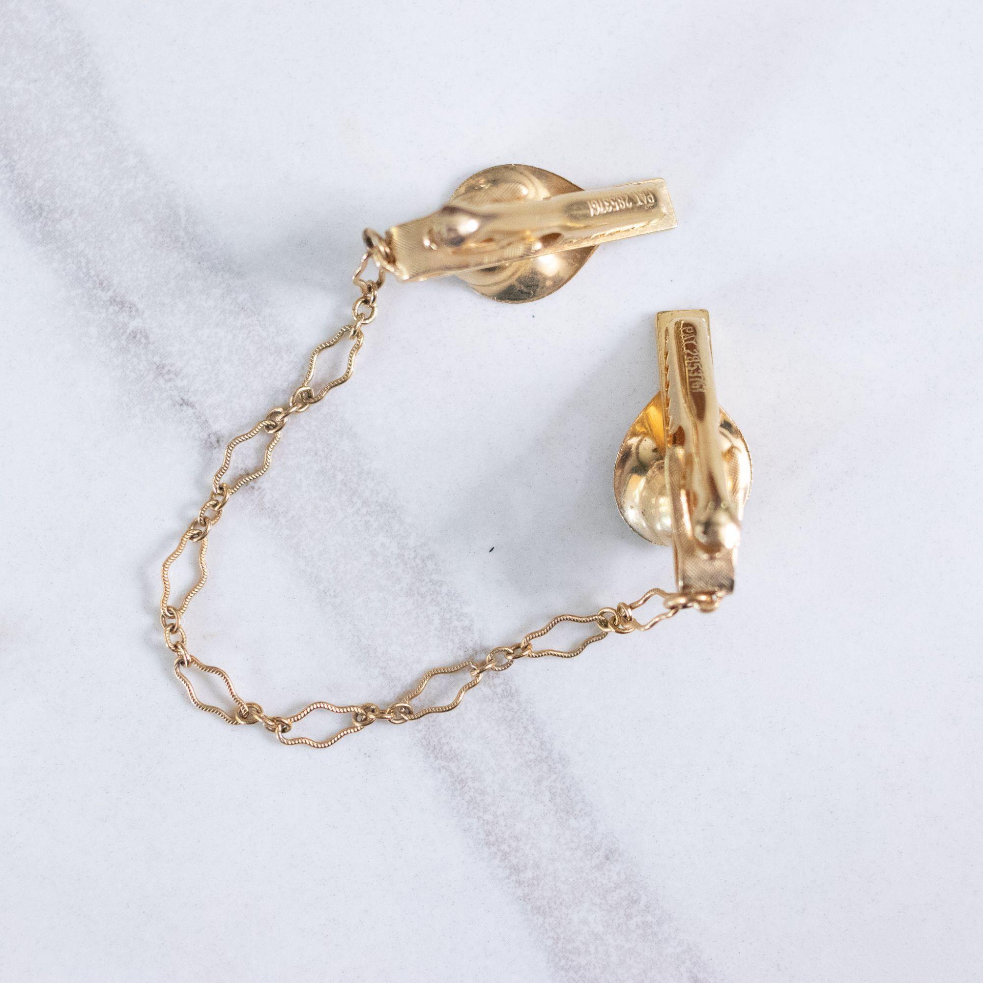 Vintage Calla Lily Sweater Guard by Patent Pending - Vintage Meet Modern Vintage Jewelry - Chicago, Illinois - #oldhollywoodglamour #vintagemeetmodern #designervintage #jewelrybox #antiquejewelry #vintagejewelry