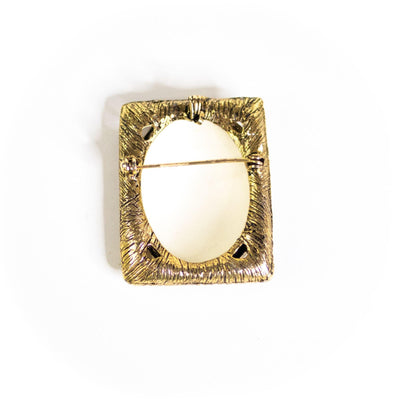 Vintage Victorian Woman Portrait Brooch by Unsigned Beauty - Vintage Meet Modern Vintage Jewelry - Chicago, Illinois - #oldhollywoodglamour #vintagemeetmodern #designervintage #jewelrybox #antiquejewelry #vintagejewelry