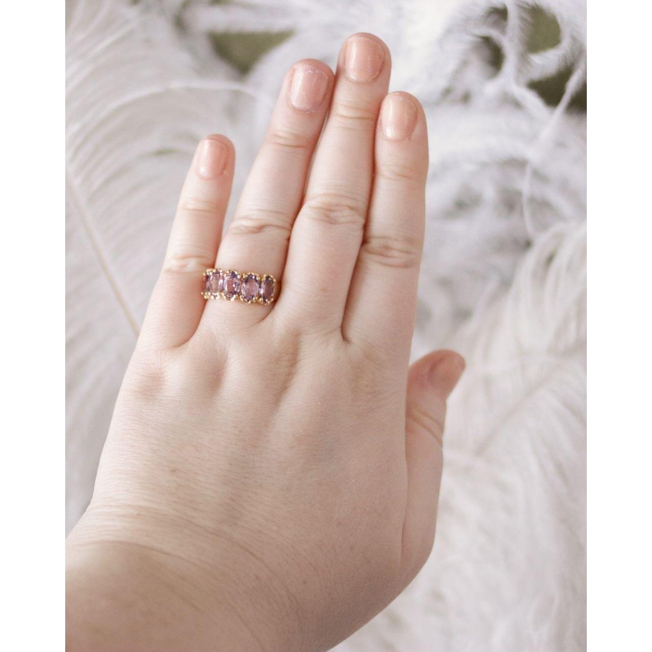 Vintage Oval Cut Amethyst Band Ring by Hallmarked 925 - Vintage Meet Modern Vintage Jewelry - Chicago, Illinois - #oldhollywoodglamour #vintagemeetmodern #designervintage #jewelrybox #antiquejewelry #vintagejewelry